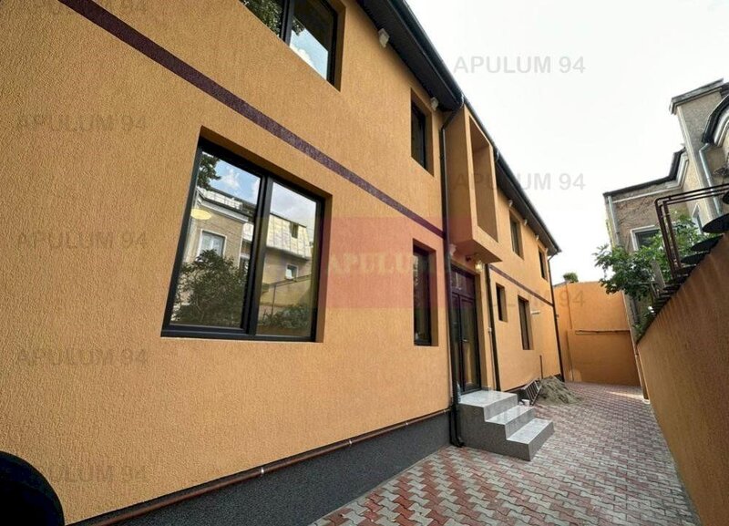 Vila P+1 sector 3, zona Mall Vitan | Locuinta sau firma